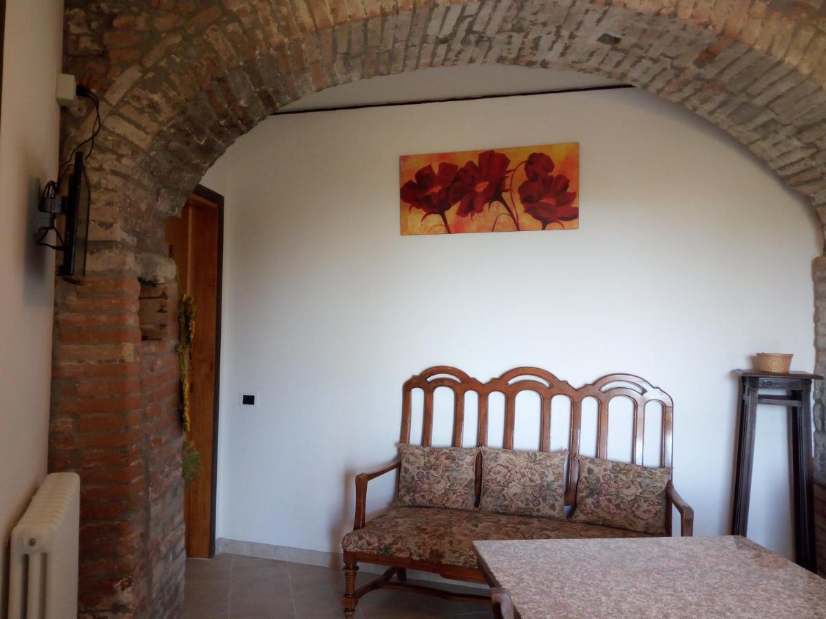 Agriturismo Del Frontino - Lo Studio Acqualagna Luaran gambar